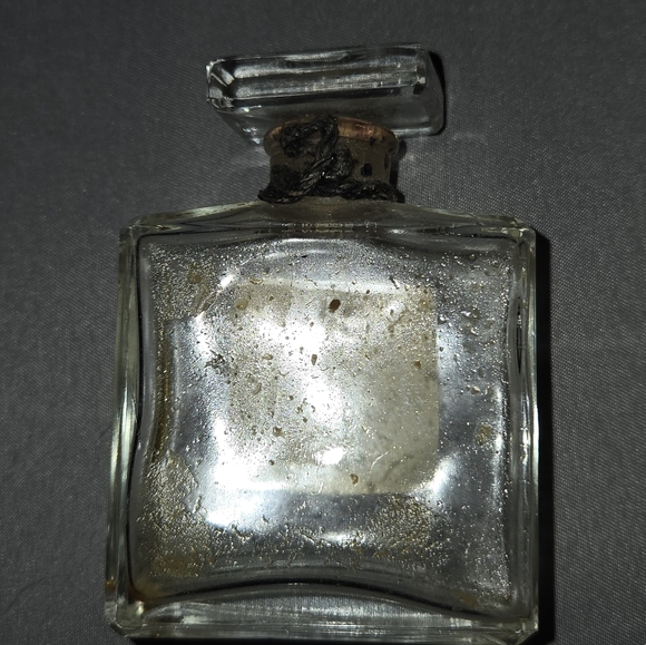 vintage chanel no5 perfume bottle, EMPTY - Picture 5 of 7